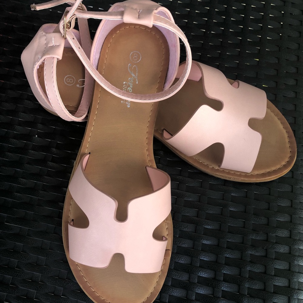 NEW Pink Comfy Vegan Leather Shoe - Picture 1 of 2